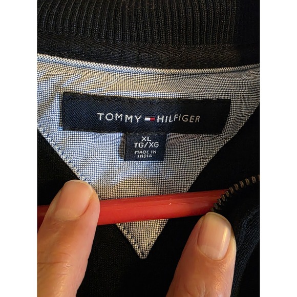 Tommy Hilfiger Men's Size XL Navy Blue 1/4 Zip Pullover Sweater/Shirt Preppy - Picture 2 of 10